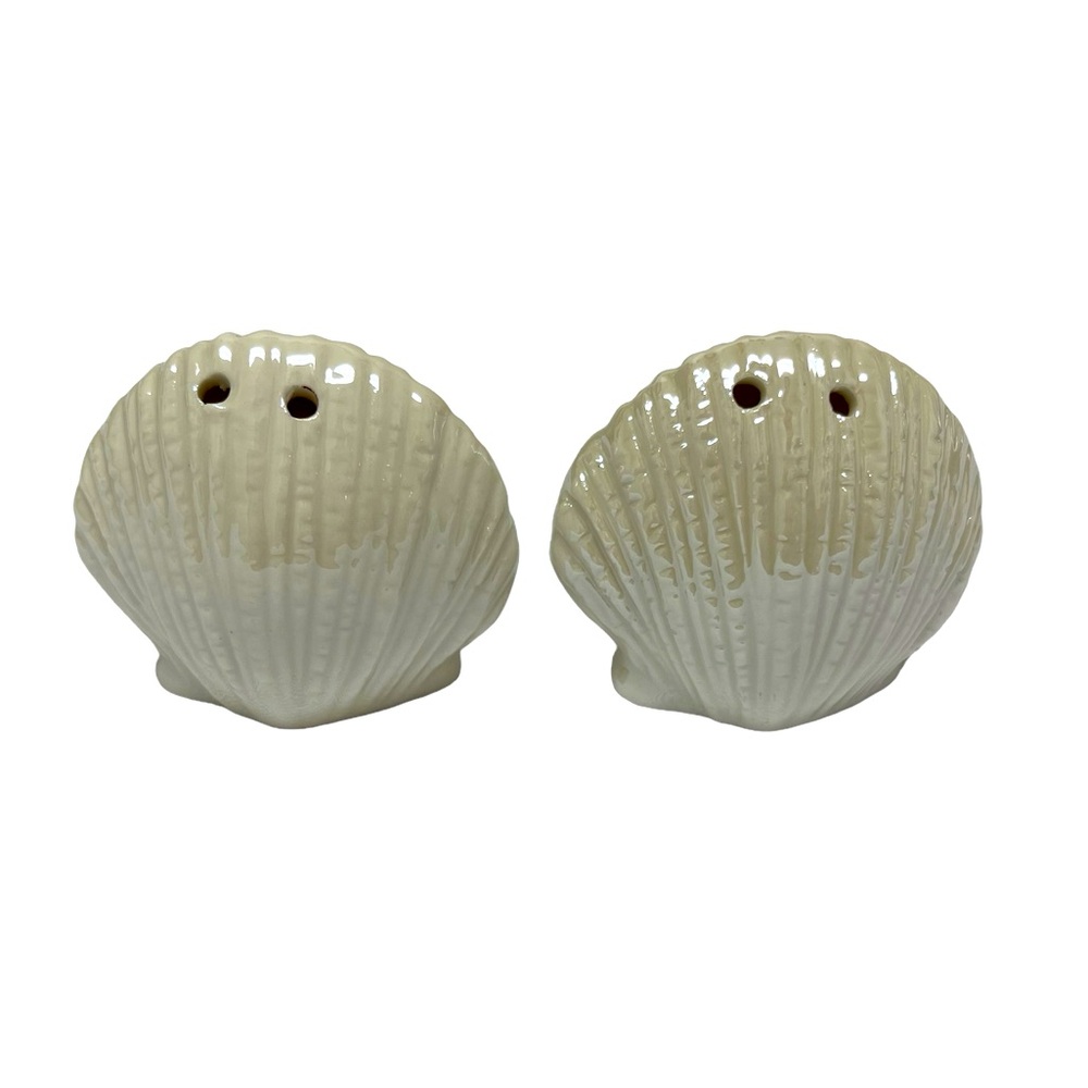 Seashell Set of 2 Salt & Pepper Shaker